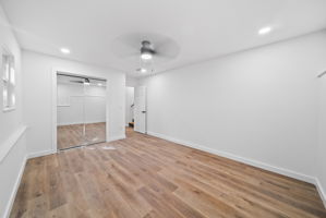  Photo 36