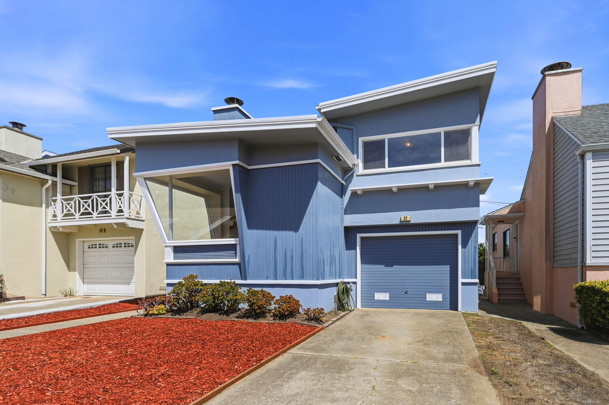 002_F8_32 Eastgate Dr