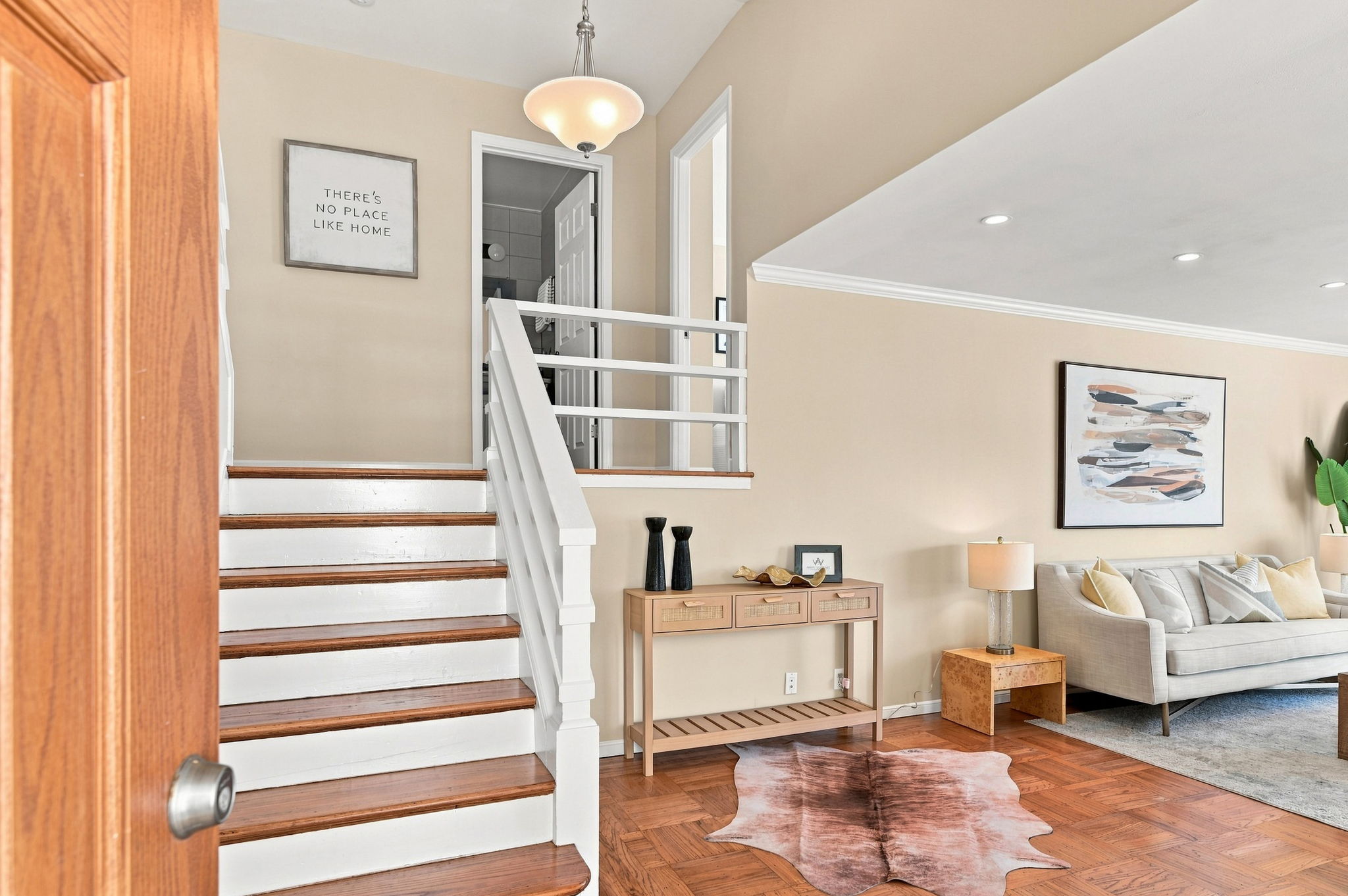 005_F8_32 Eastgate Dr