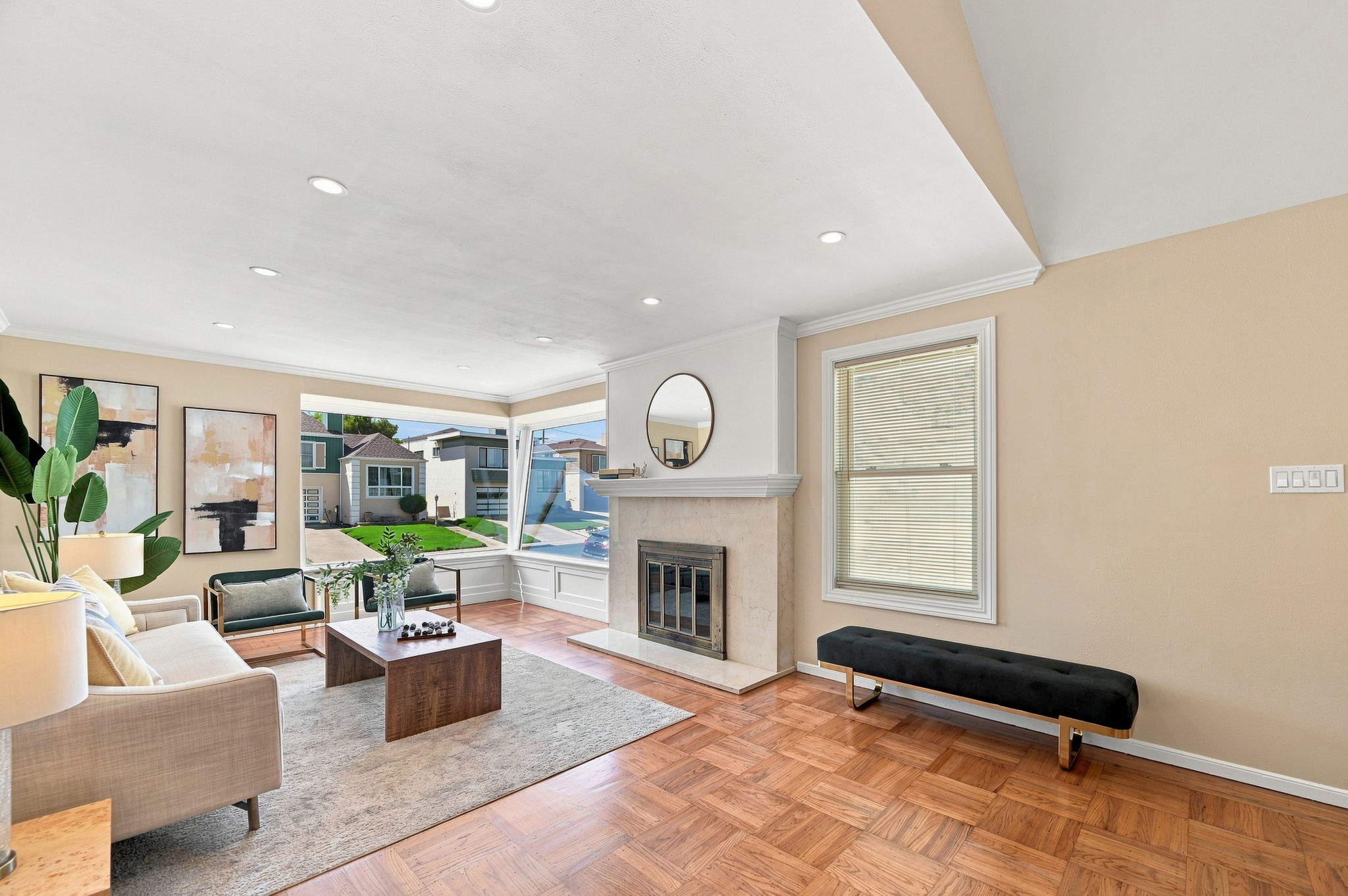 006_F8_32 Eastgate Dr