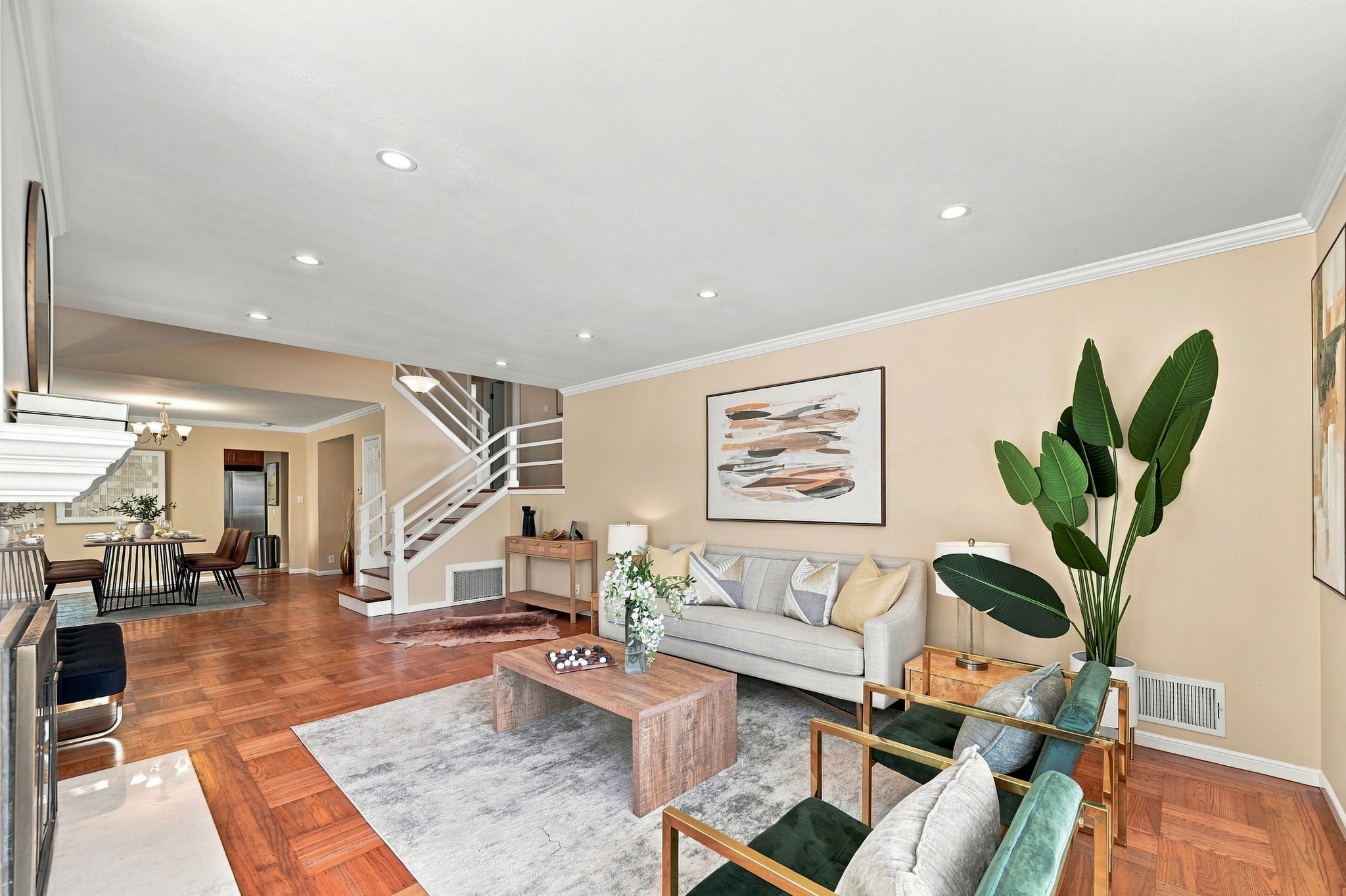 007_F8_32 Eastgate Dr