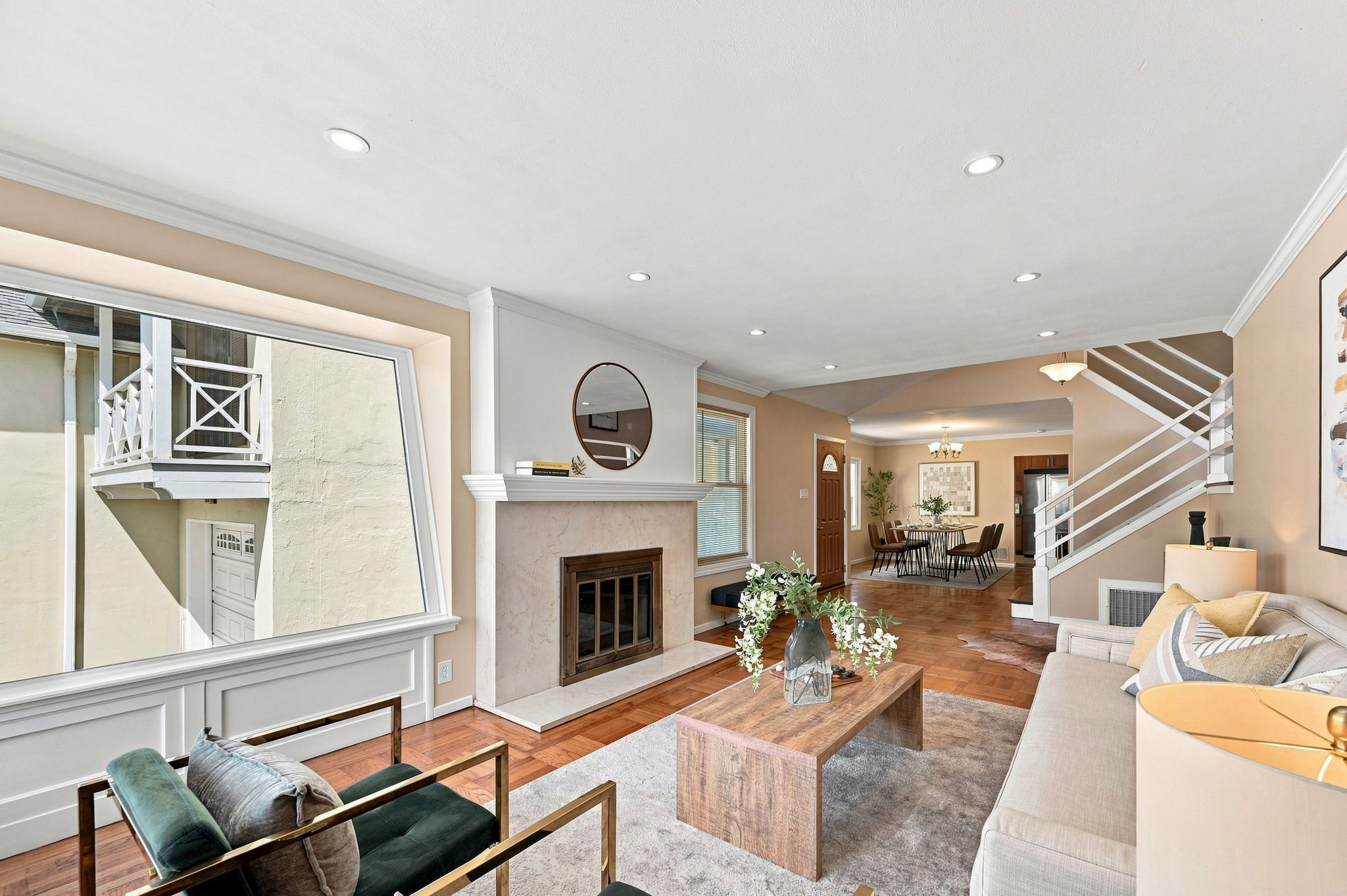 008_F8_32 Eastgate Dr