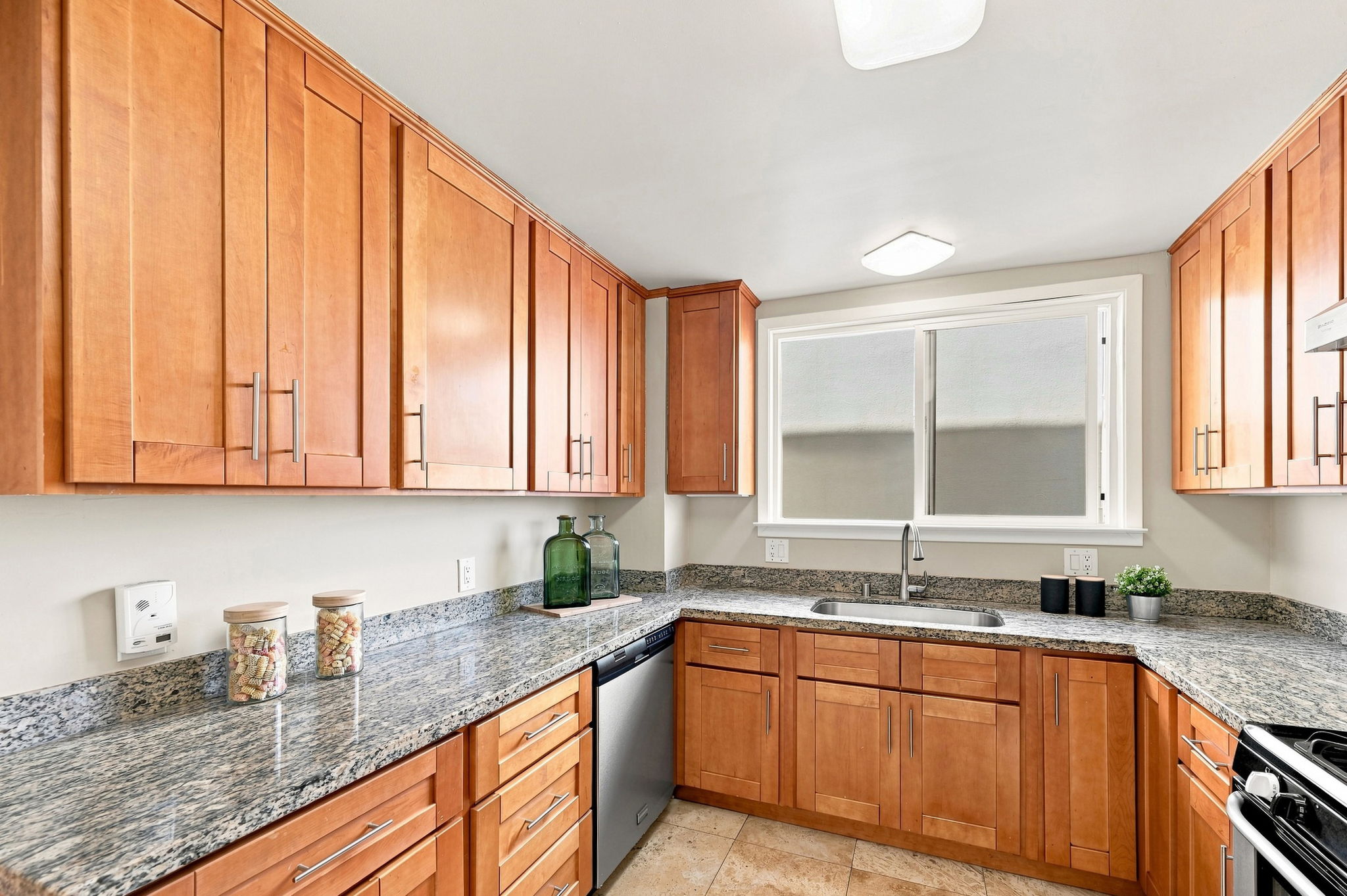 010_F8_32 Eastgate Dr