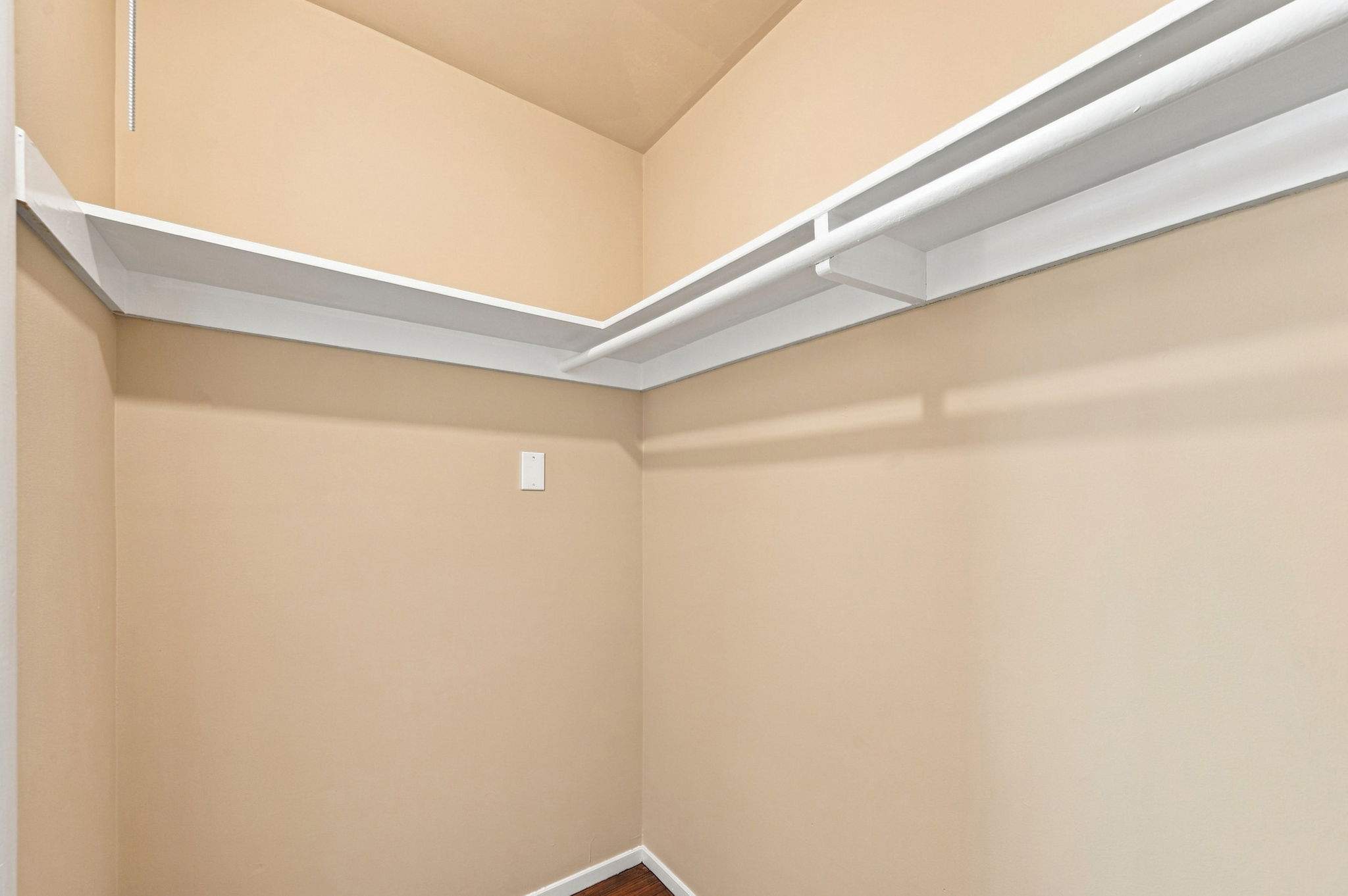 032_F8_32 Eastgate Dr