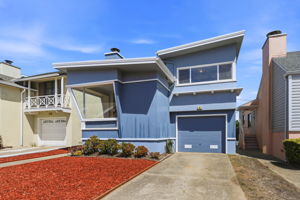 002_F8_32 Eastgate Dr