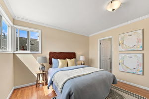 028_F8_32 Eastgate Dr
