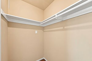 032_F8_32 Eastgate Dr