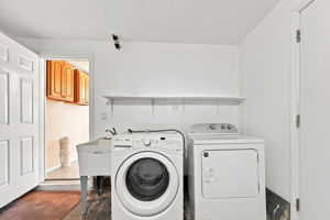 039_F8_32 Eastgate Dr