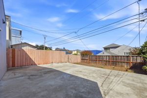 041_F8_32 Eastgate Dr