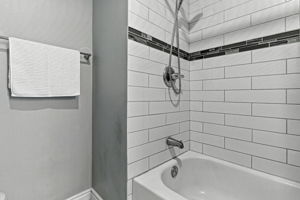  Photo 34