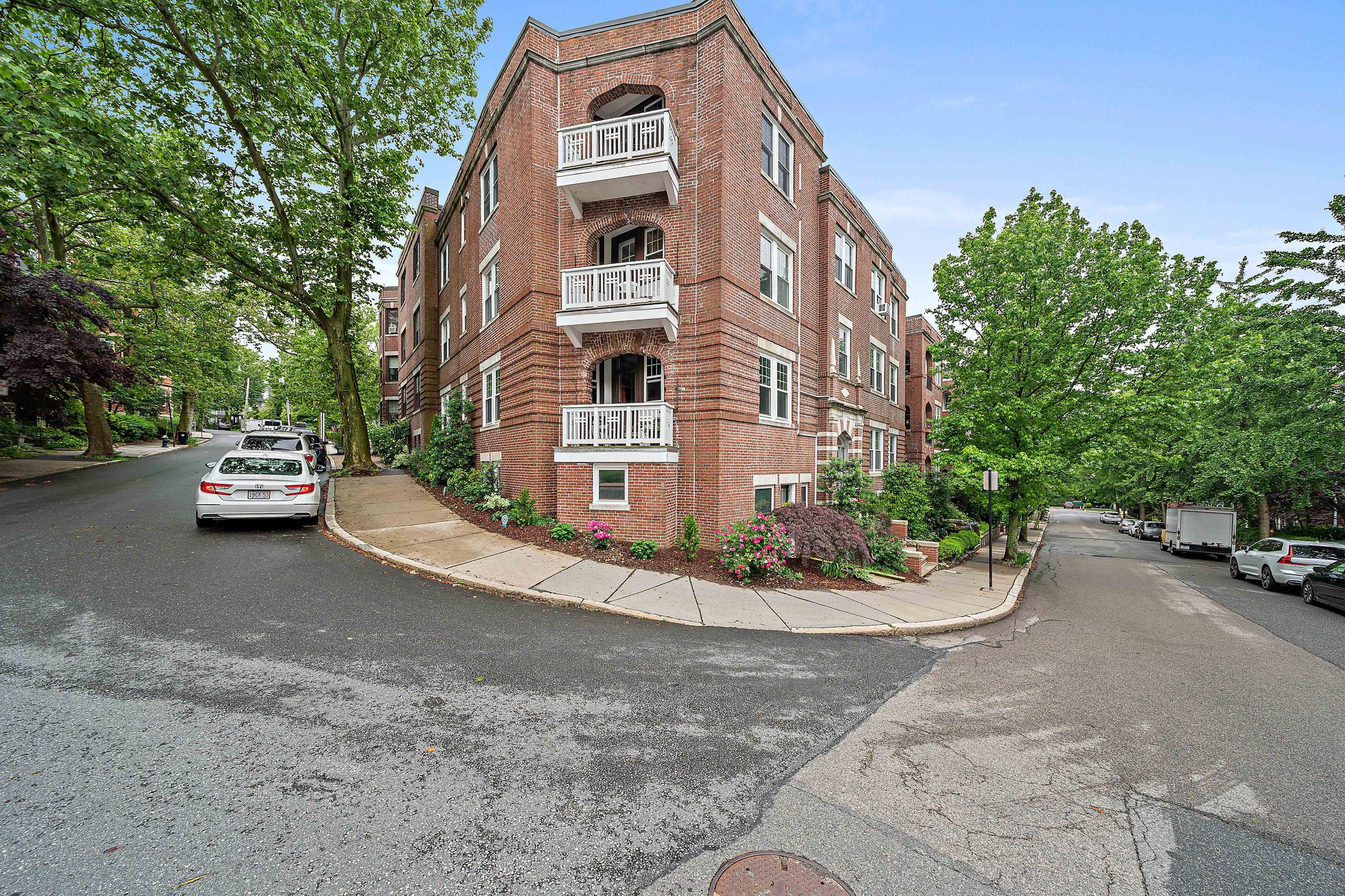 34 Garrison Rd Unit 1B, Brookline, MA 02445 TMRE Photography