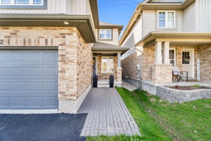 Front Porch/Entrance