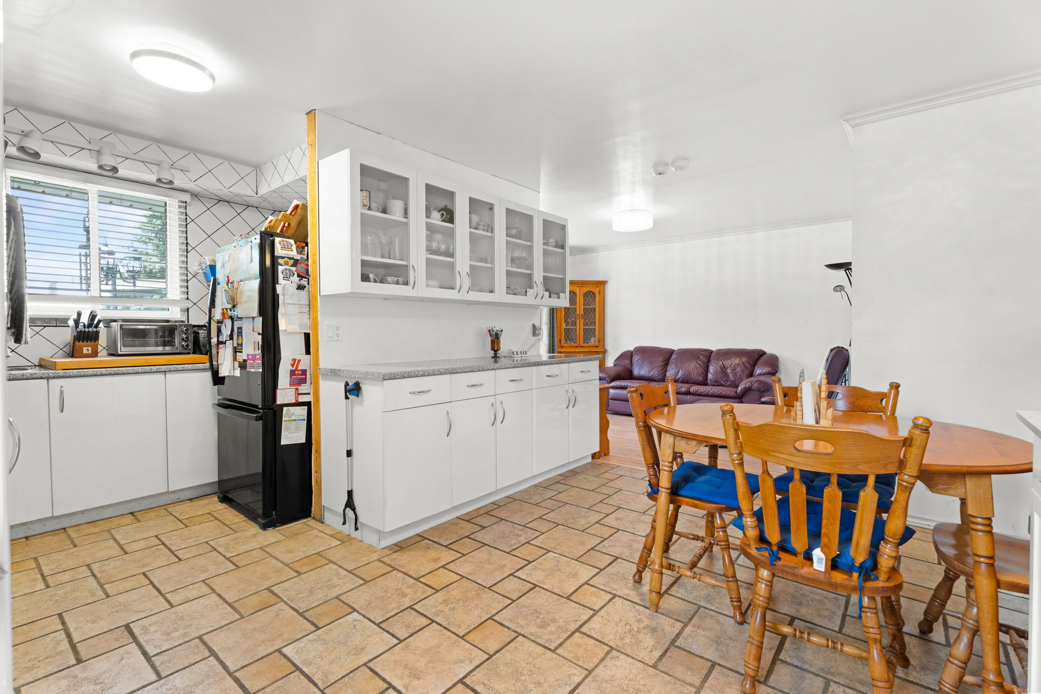 Kitchen/Eating Area