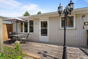 Front Porch/Entrance