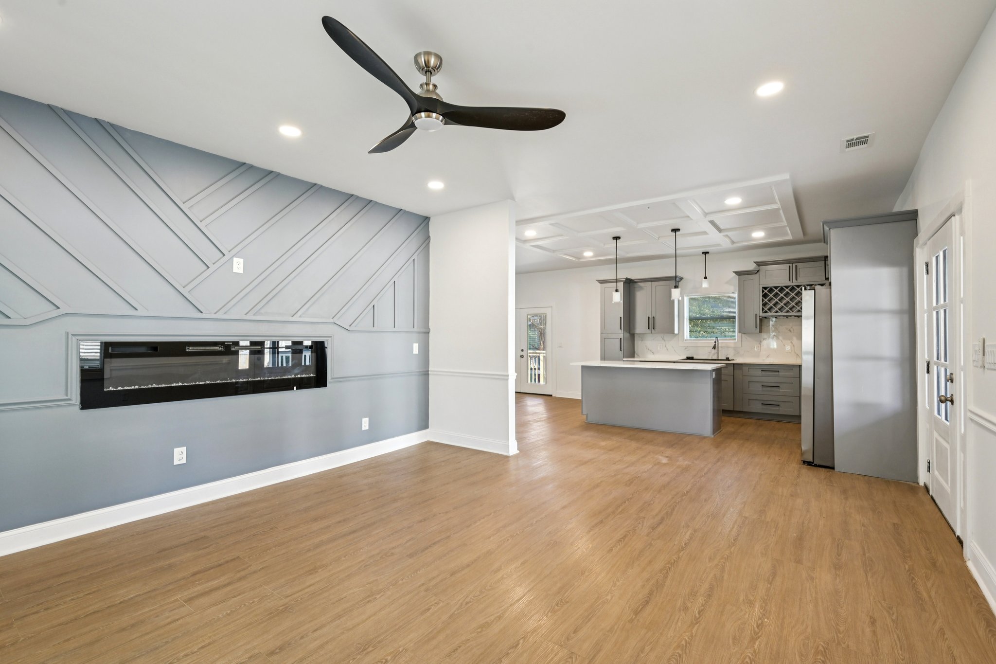 Pine St-S2411-007.jpg