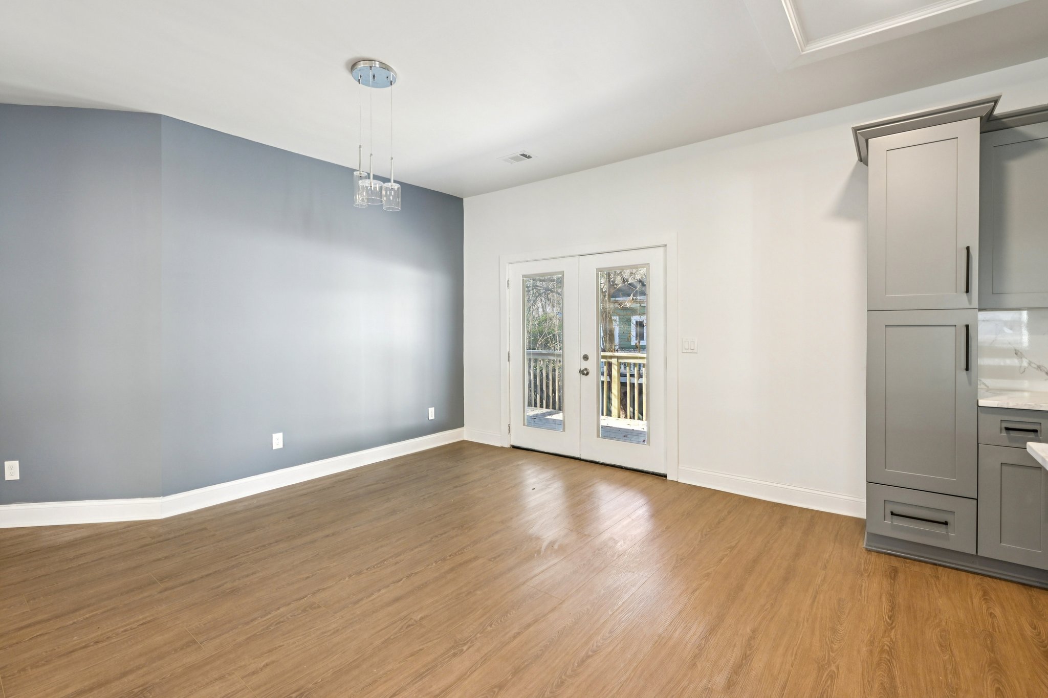 Pine St-S2411-008.jpg