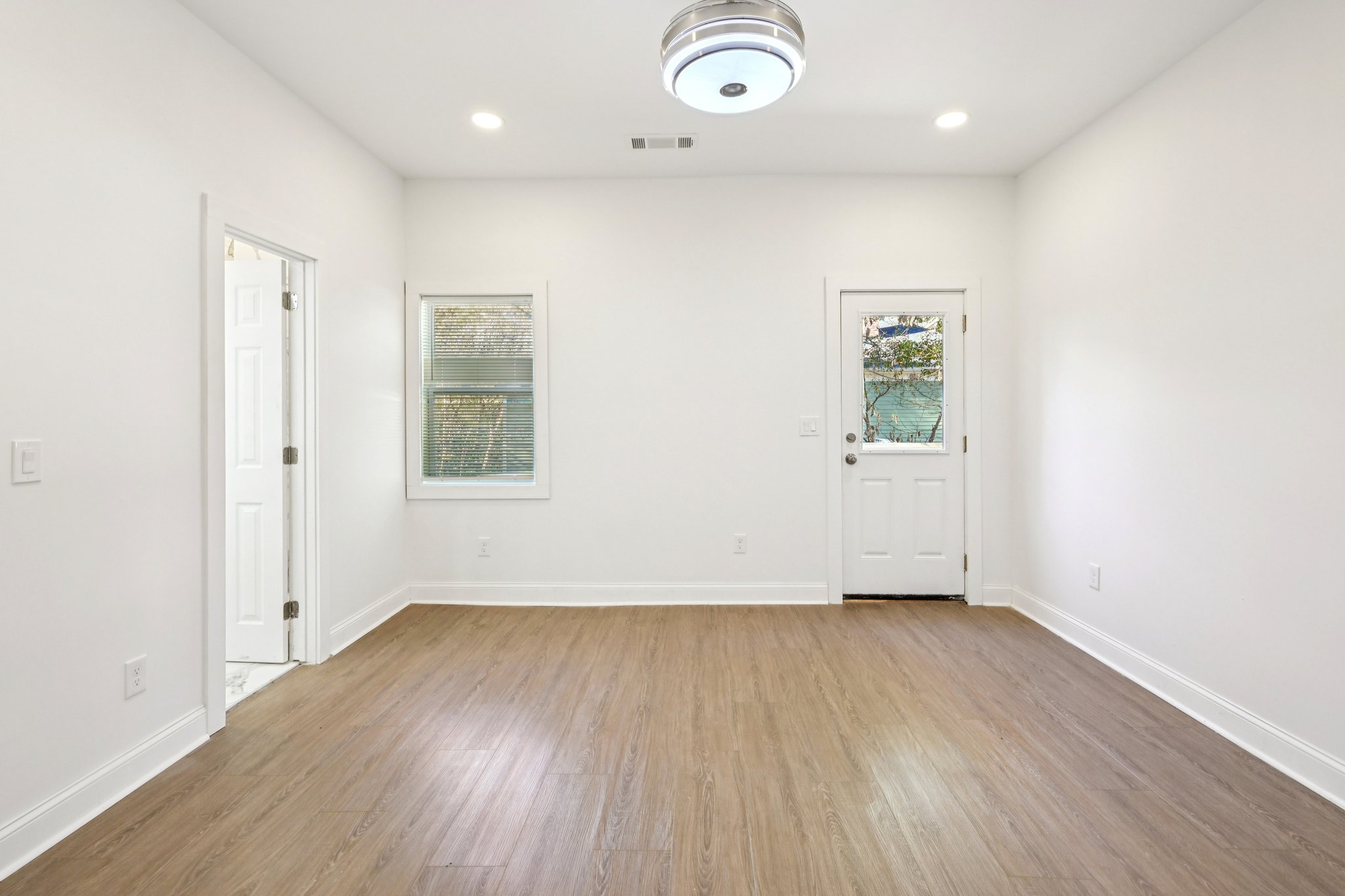 Pine St-S2411-025.jpg