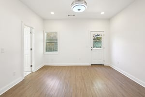 Pine St-S2411-025.jpg