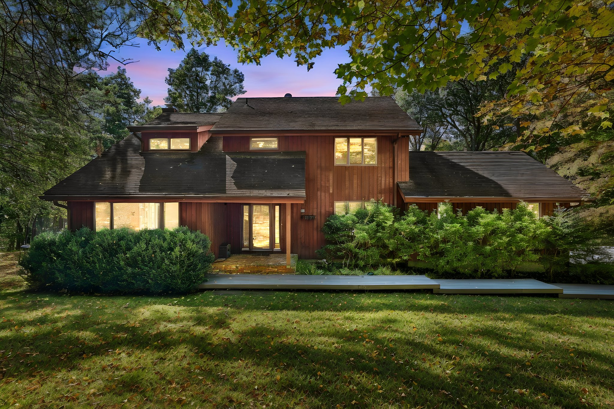 32 Sarles St, Armonk, NY 10504 (1 of 69) (2) day to dusk.jpeg