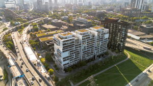  Photo 0