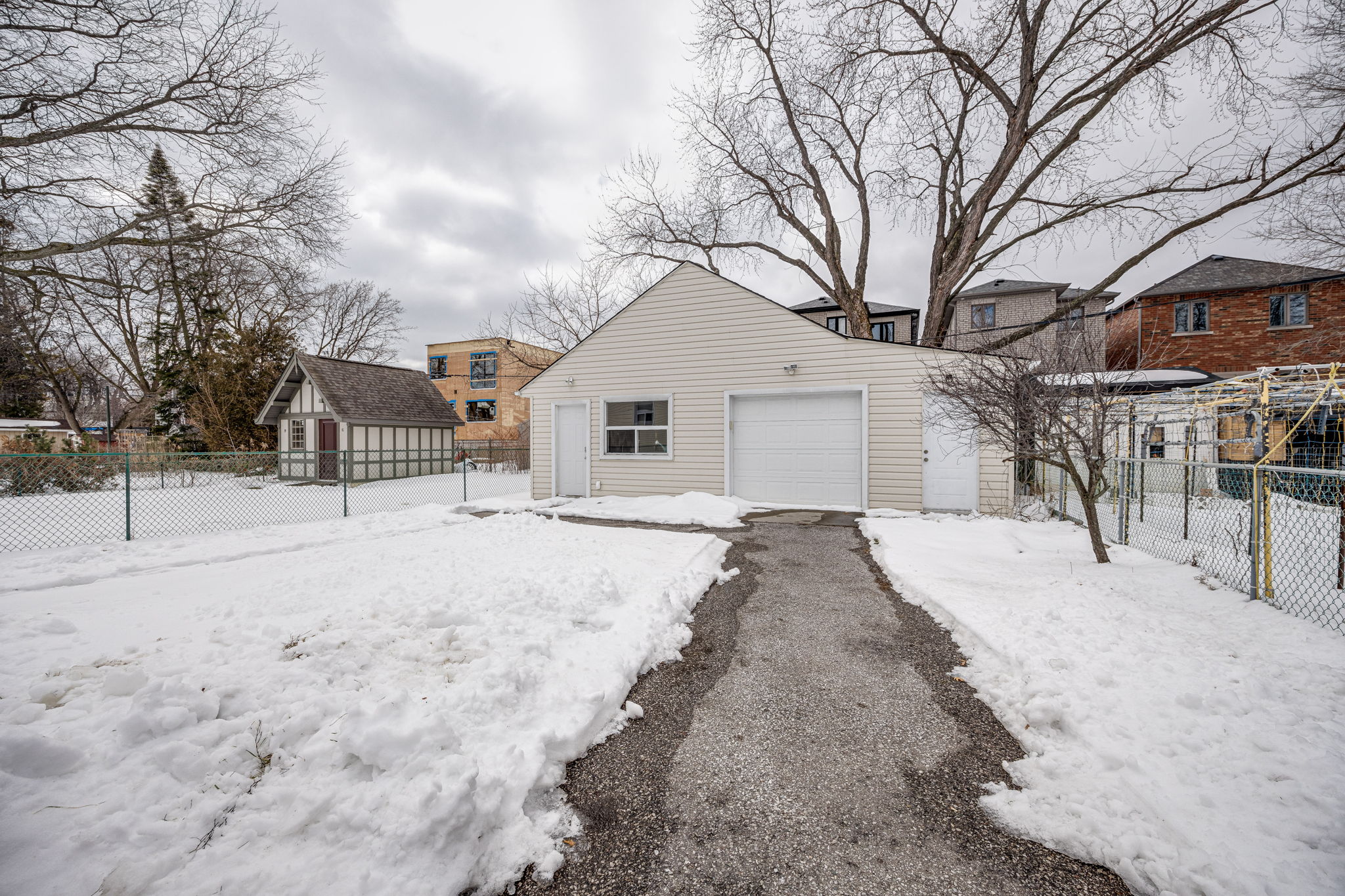 Toronto property showcase — delivered property photograph 39
