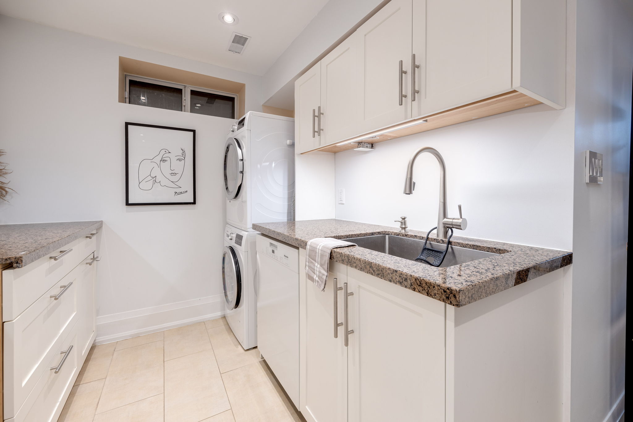 Toronto property showcase — delivered property photograph 25