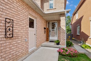 32 Zachary Dr, Brampton, ON L7A 1H4, Canada Photo 1