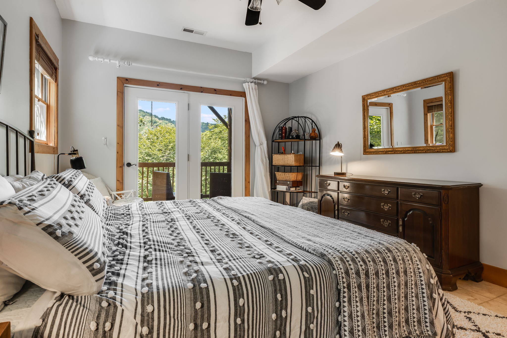  Photo 35