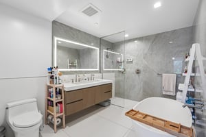 Adolphus Ave 410-S3008-013.jpg