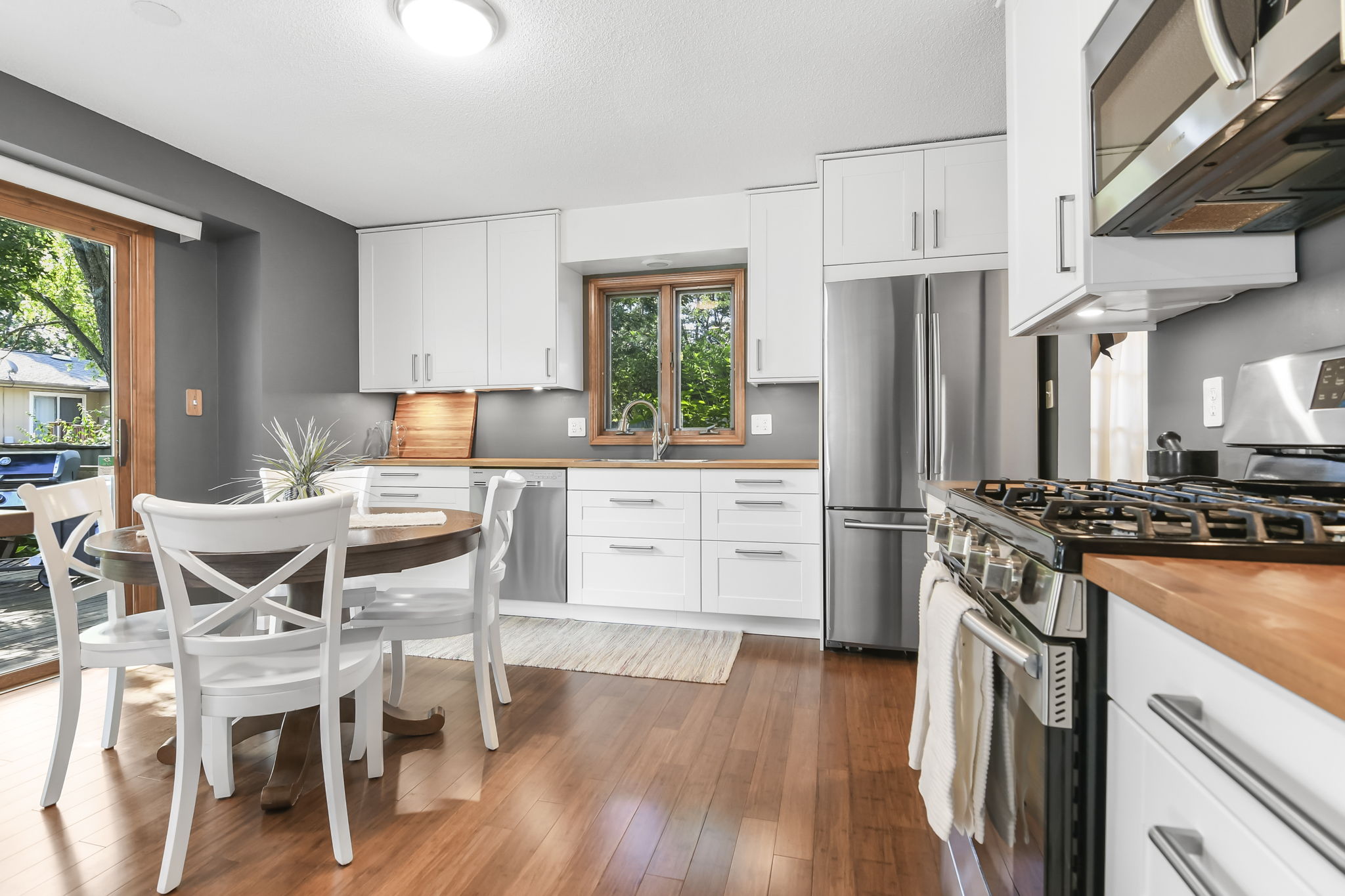 320 Astoria Rd, Springfield, IL 62704 Design Eyes Photography