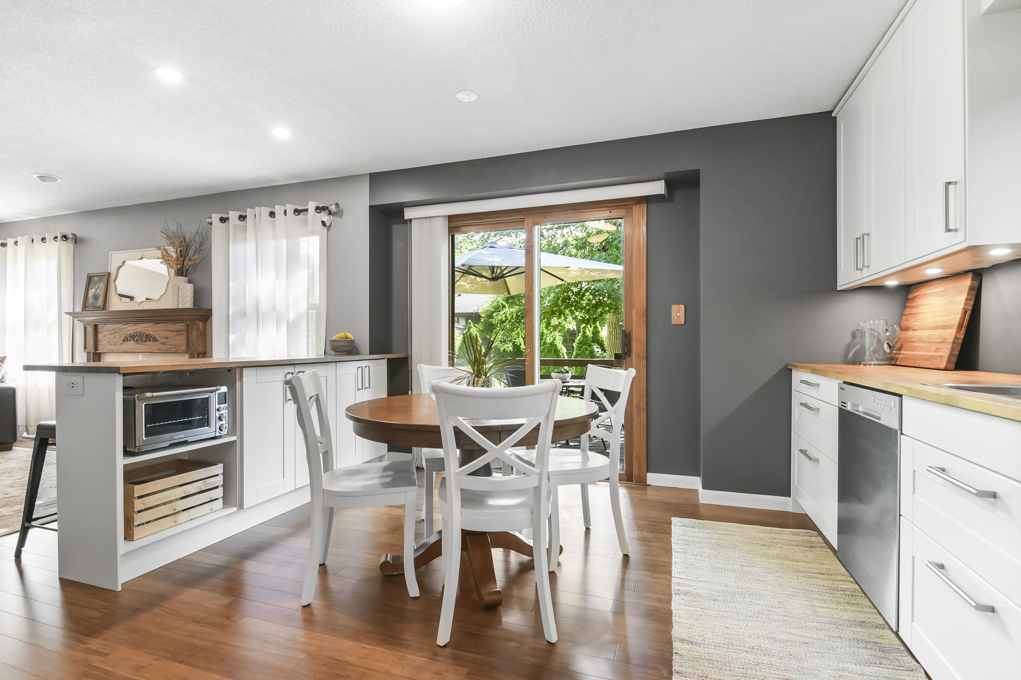 320 Astoria Rd, Springfield, IL 62704 Design Eyes Photography