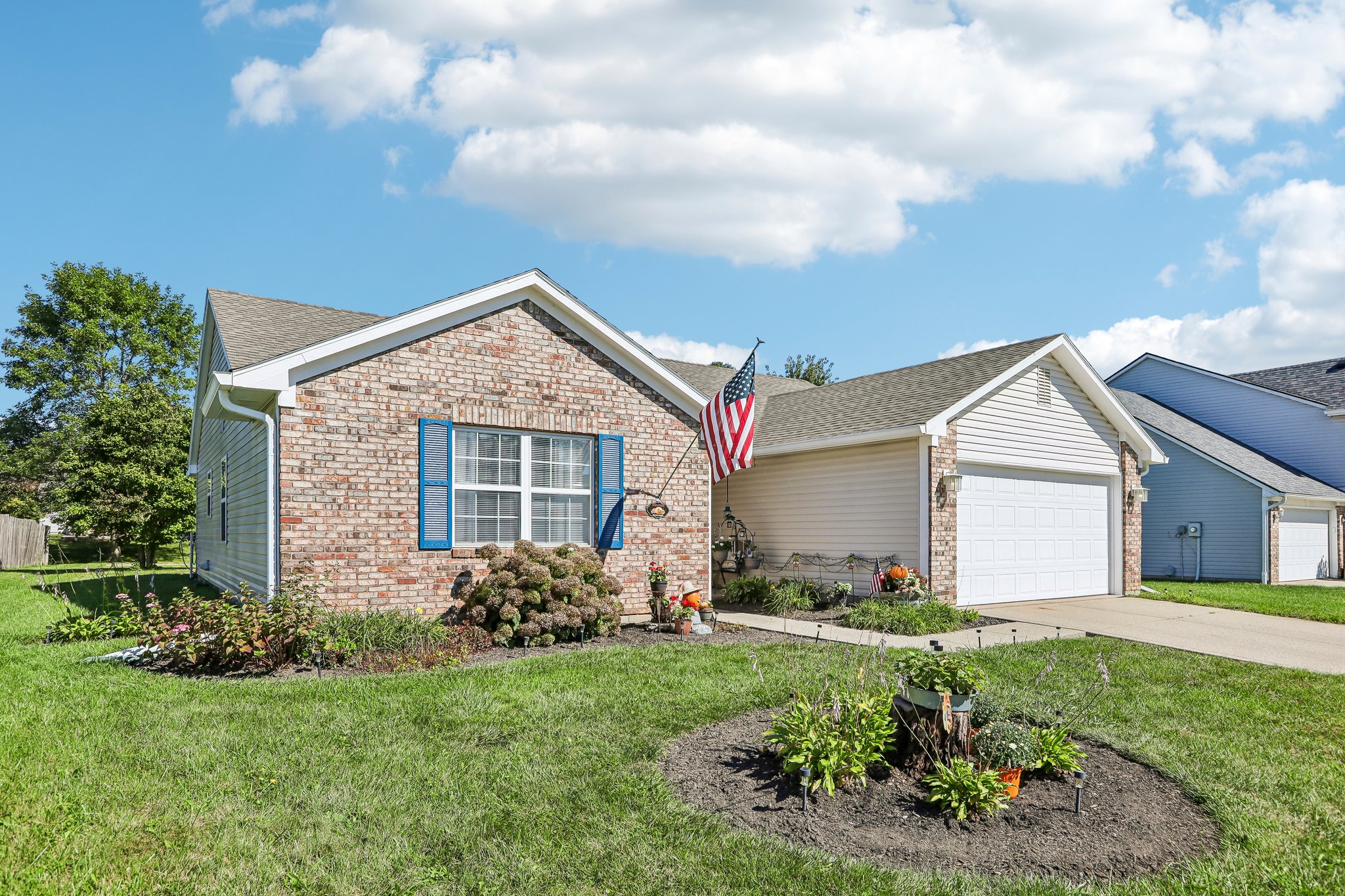 320 E Quail Wood Ln-S2909-002.jpg
