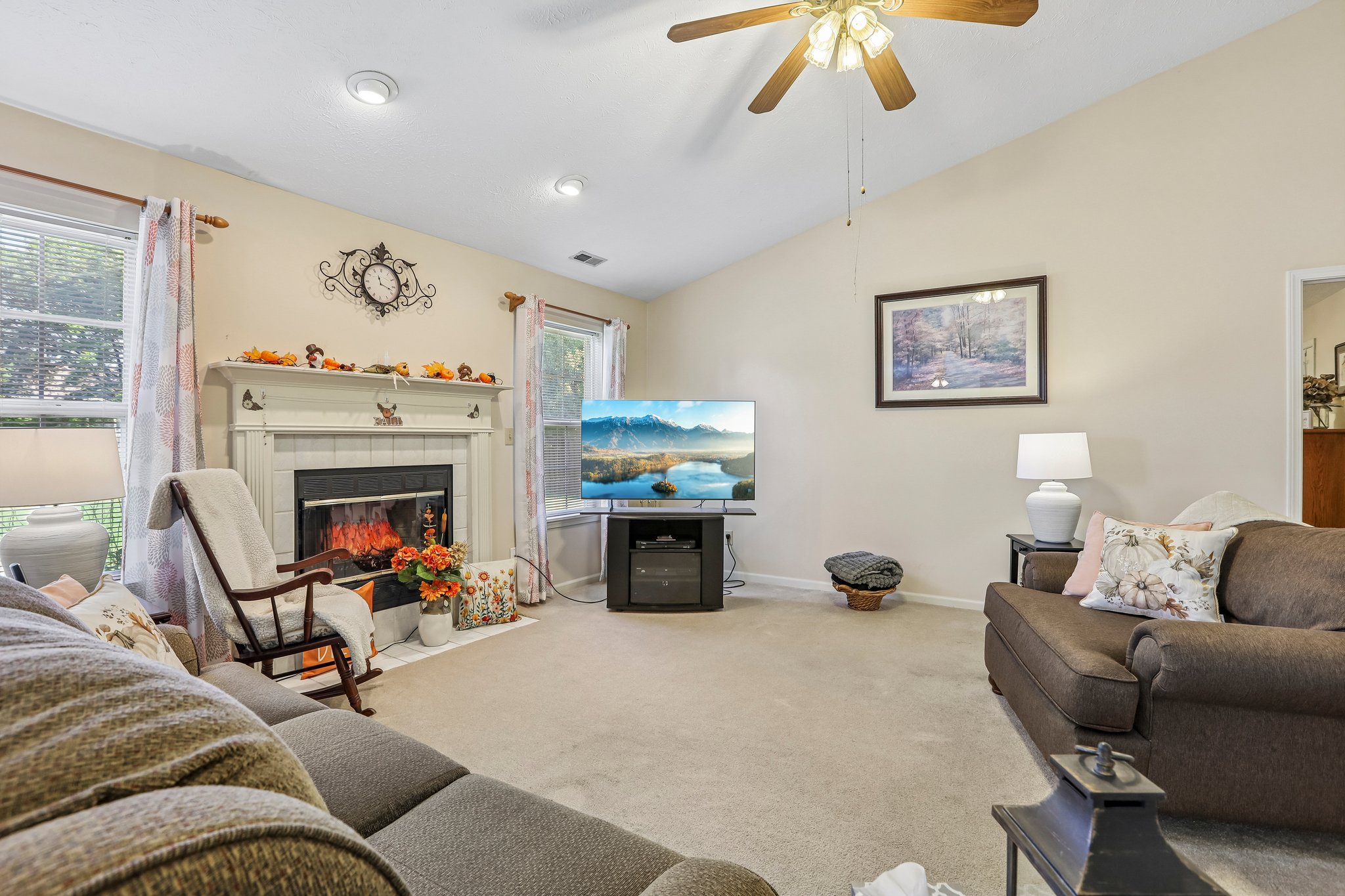 320 E Quail Wood Ln-S2909-009.jpg