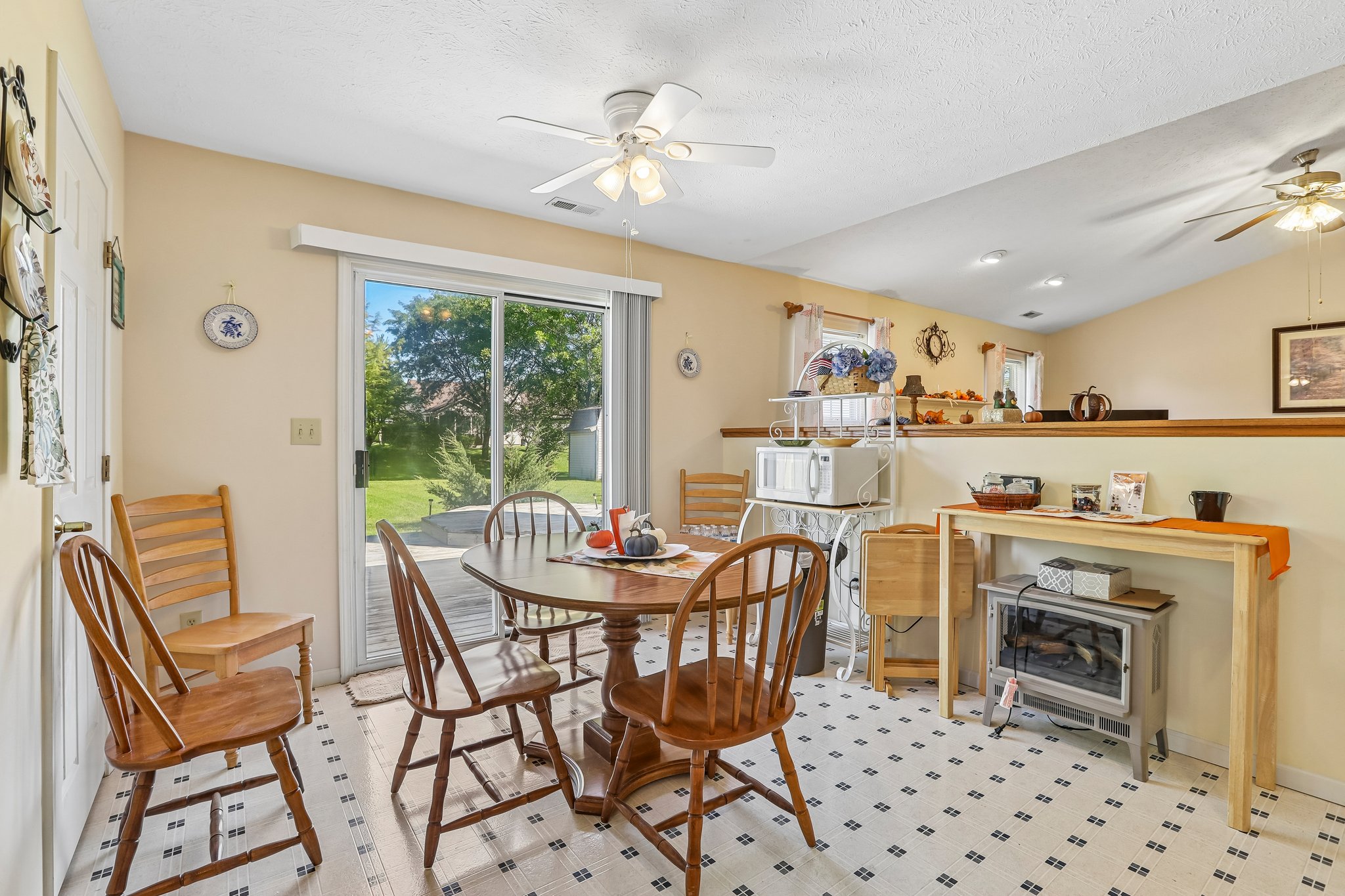 320 E Quail Wood Ln-S2909-012.jpg