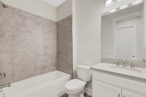  Photo 32