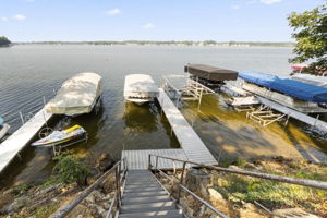  Photo 40