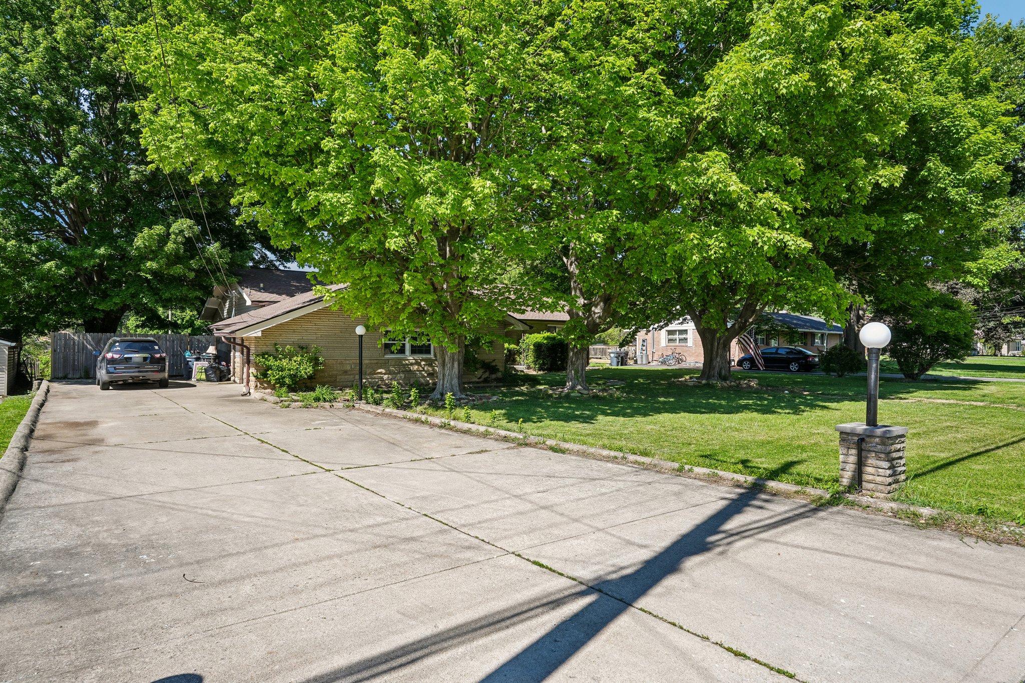 Maple St-S1205-003.jpg