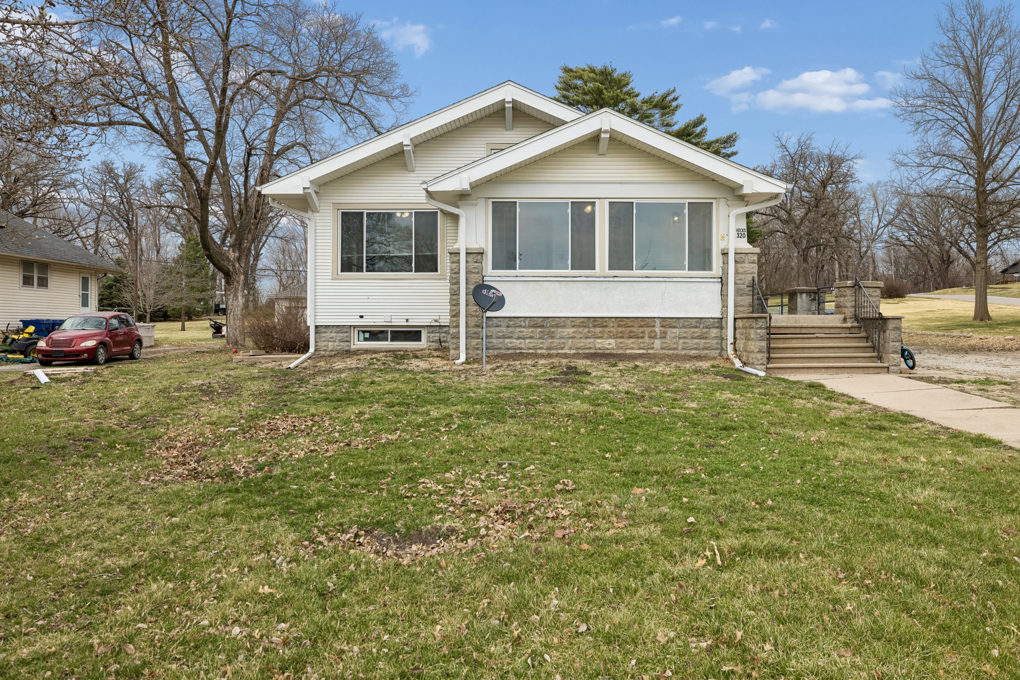 8420 - 320 North St_034.jpg