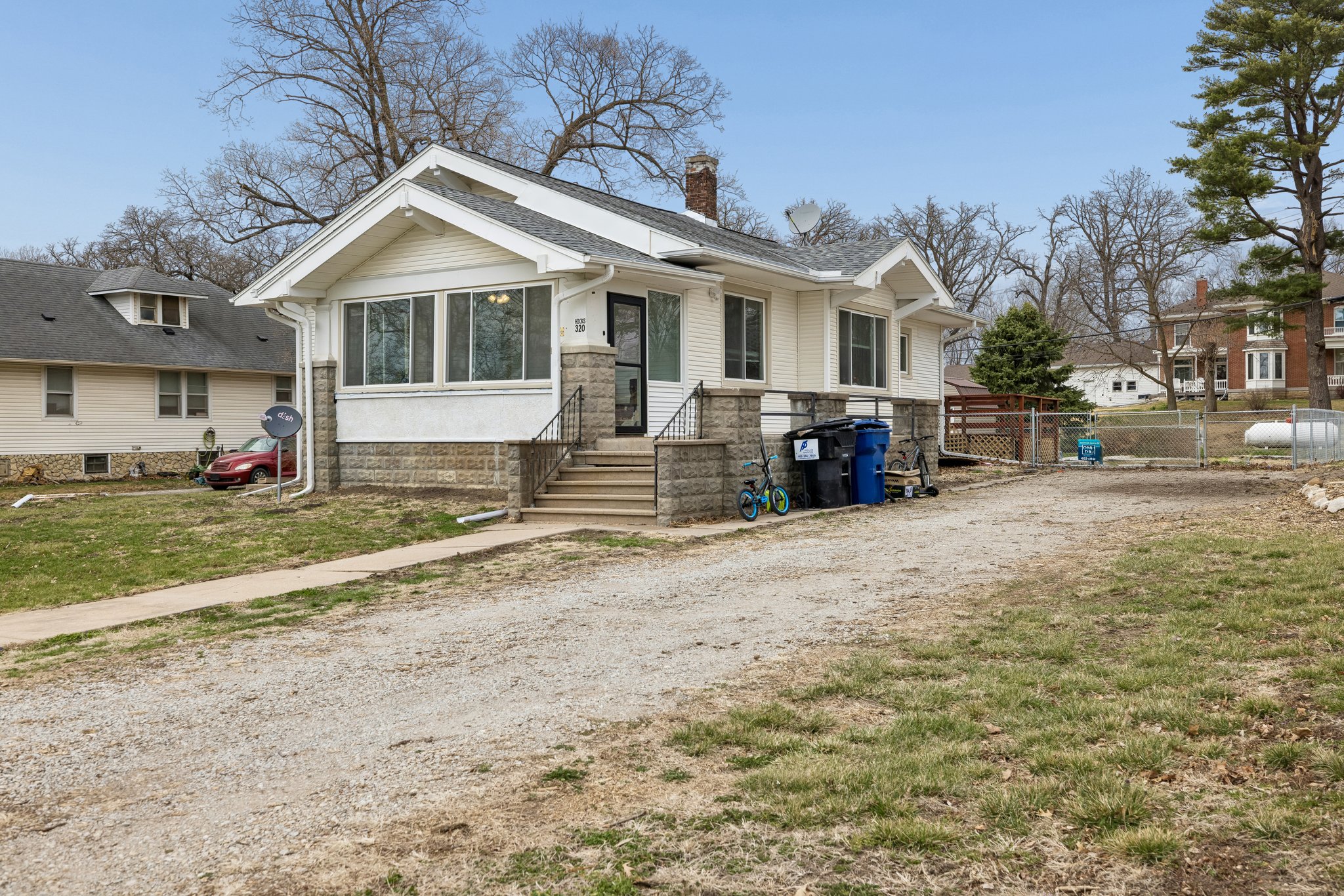 8420 - 320 North St_035.jpg