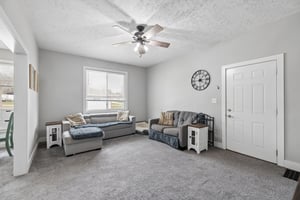 8420 - 320 North St_003.jpg