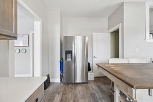 8420 - 320 North St_008.jpg