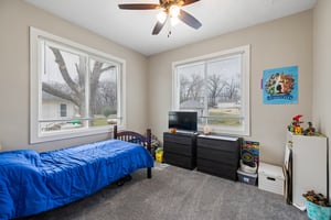 8420 - 320 North St_011.jpg