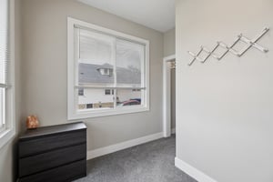 8420 - 320 North St_015.jpg