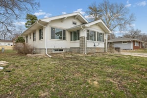 8420 - 320 North St_033.jpg