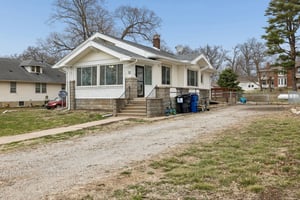 8420 - 320 North St_035.jpg