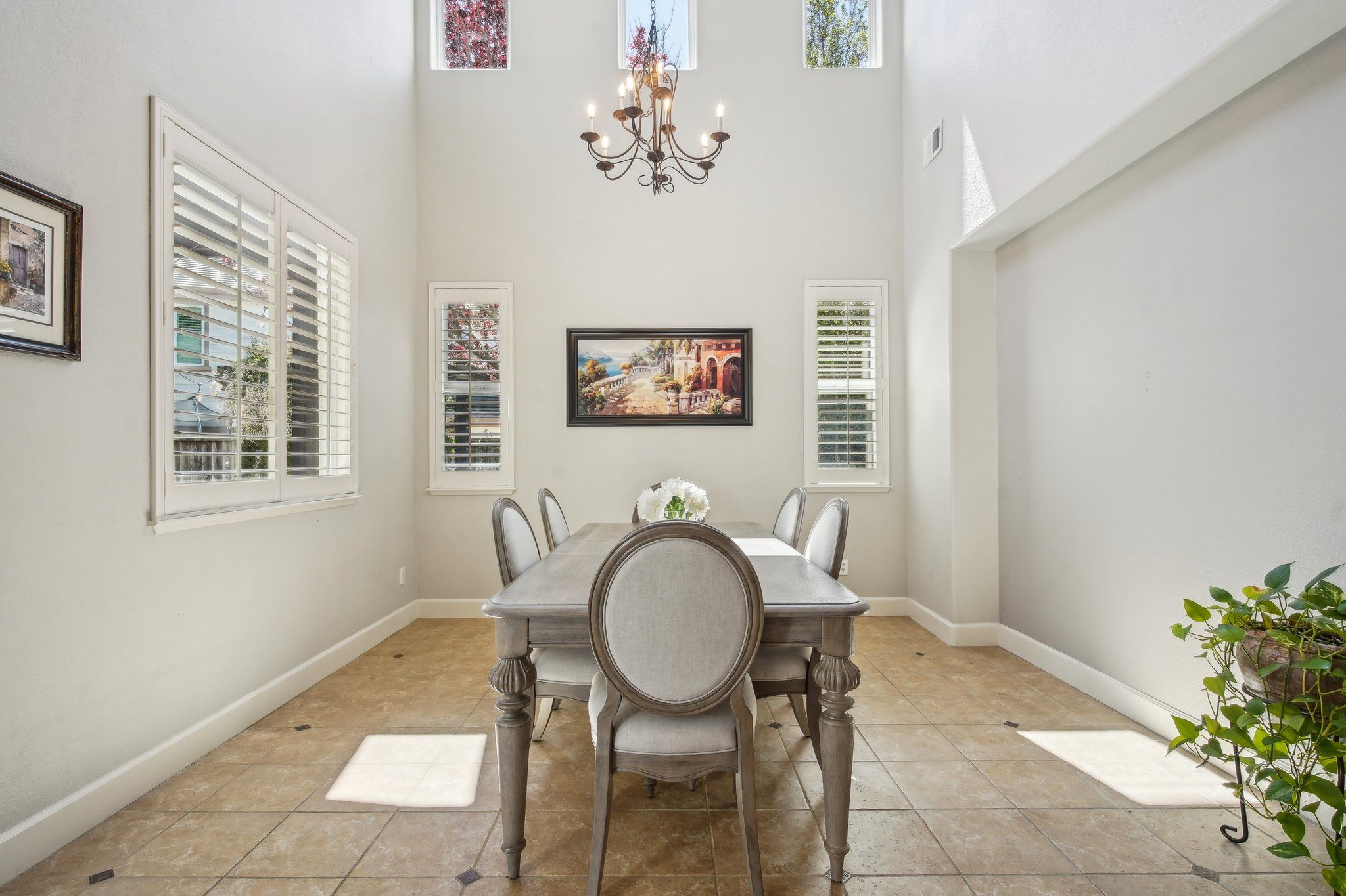 Vaulted Ceilings in Formal Dining Room