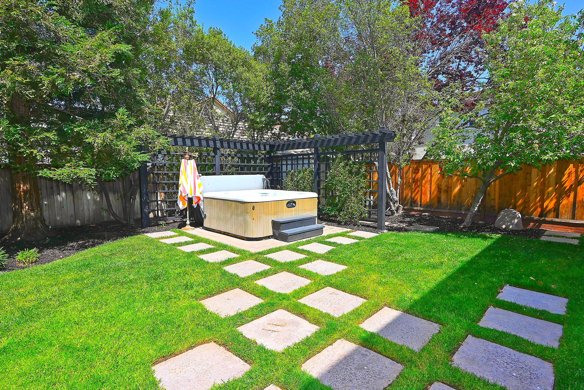 Spacious Yard