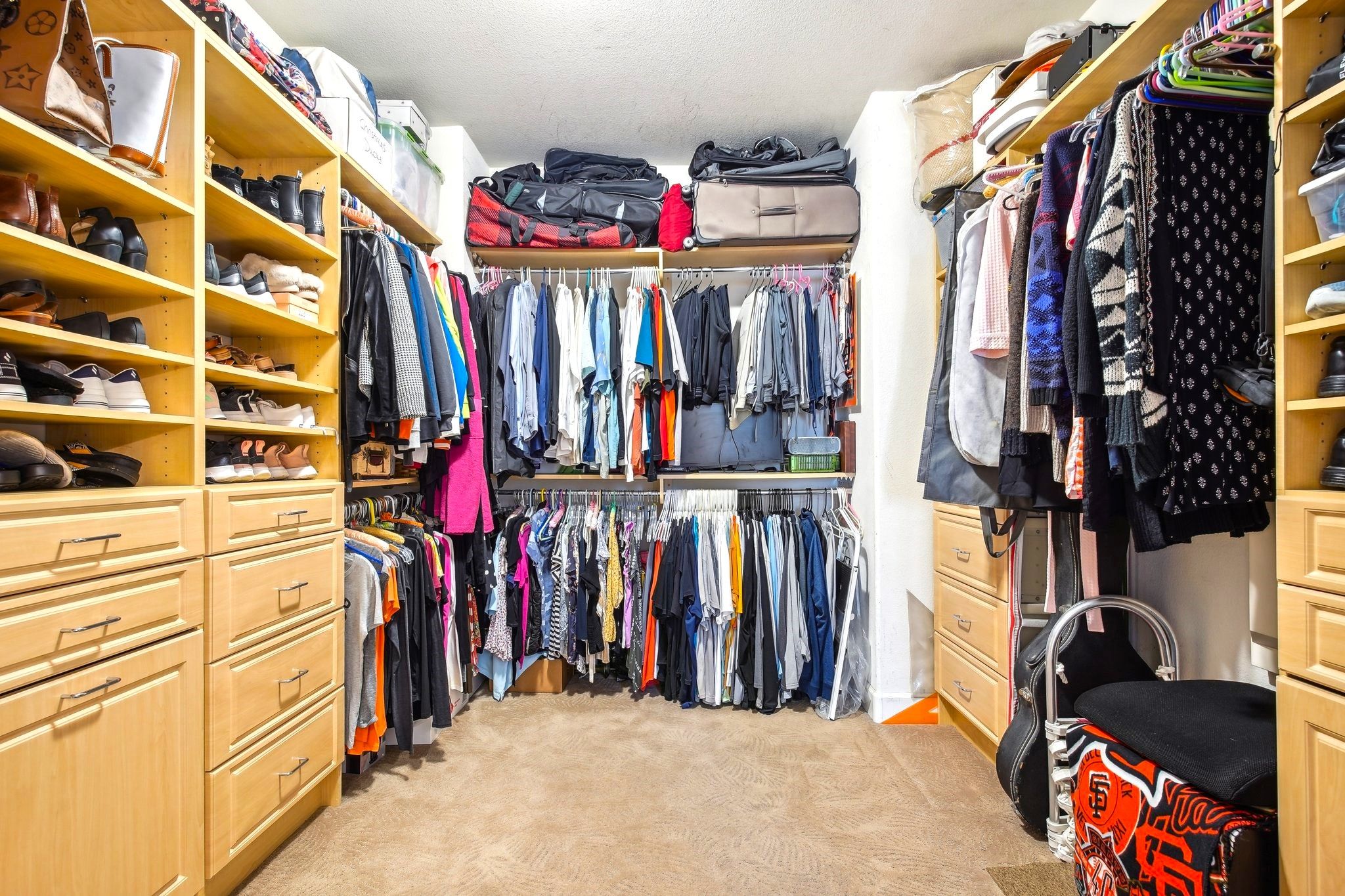 Walk In Closet Ensuite Bathroom