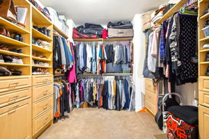 Walk In Closet Ensuite Bathroom