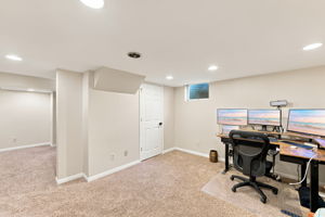  Photo 44
